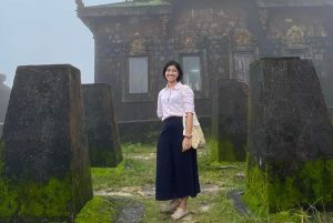 Nalin Sindhuprama posing at a monument